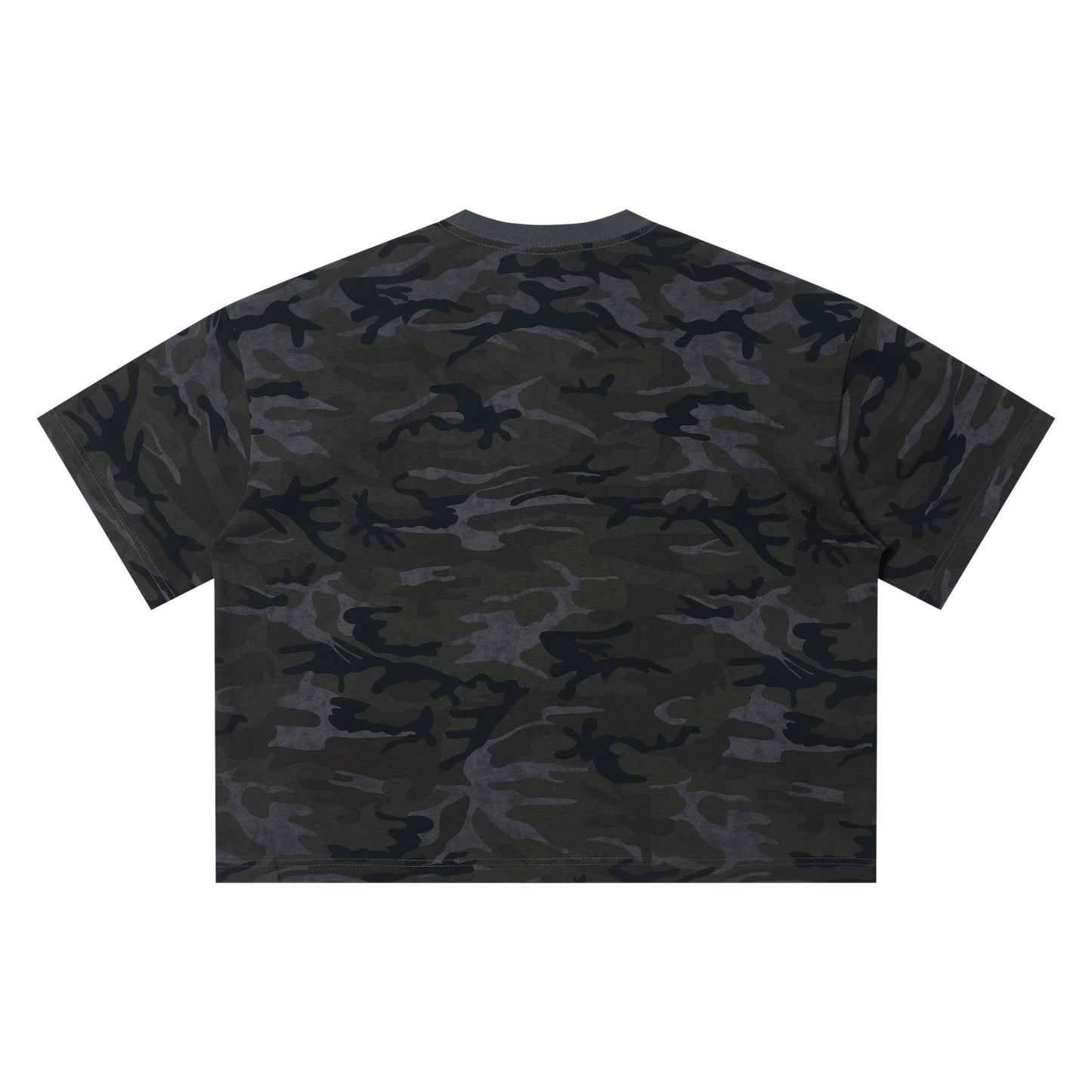 Retro camouflage printed T-shirt made of 100% pure cotton, featuring a military style with a soft and comfortable touch for the skin