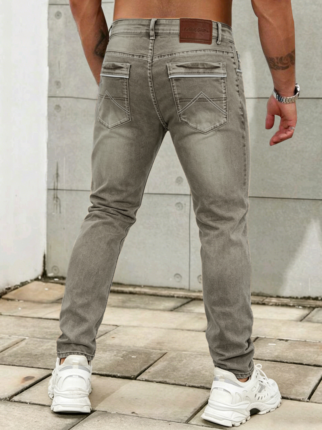 Hot-selling Men's Slim Fit Straight Leg Jeans in Dark Brown with Personalized Leather Patch Design