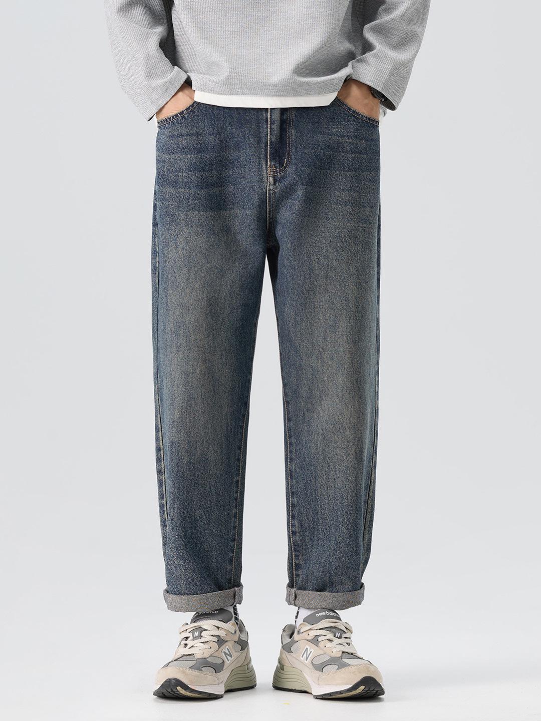 Hot-selling men's clothing, new style for all seasons, men's loose-fitting retro jeans