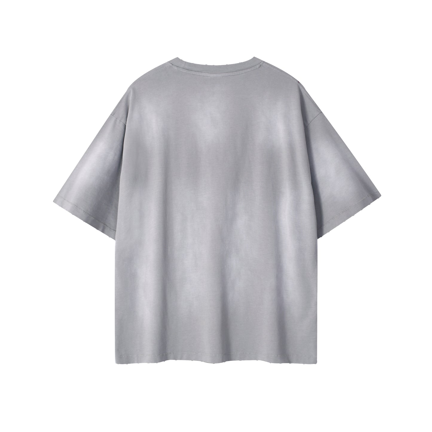 The men's shirt is made of double-layered fabric with good breathability. It has a retro and nostalgic street style.