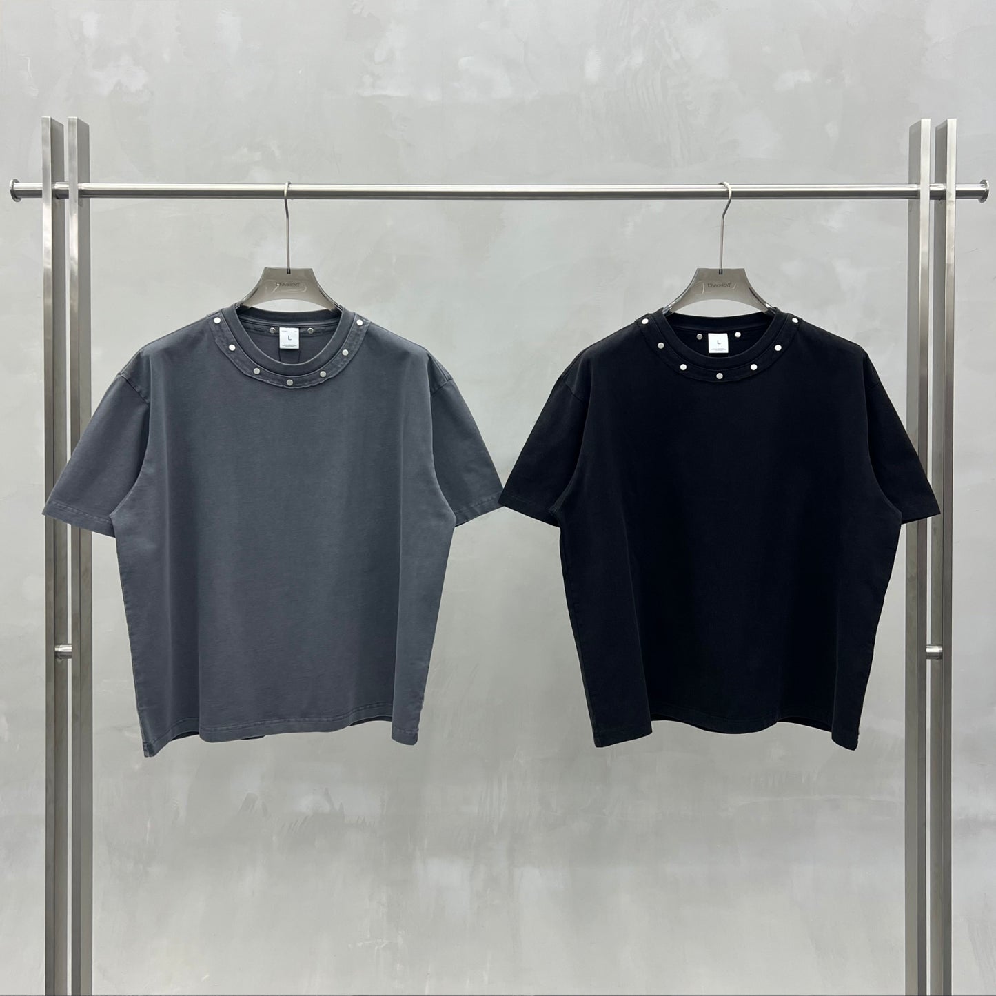 Men's Retro Washed Crew Neck Studded T-Shirt