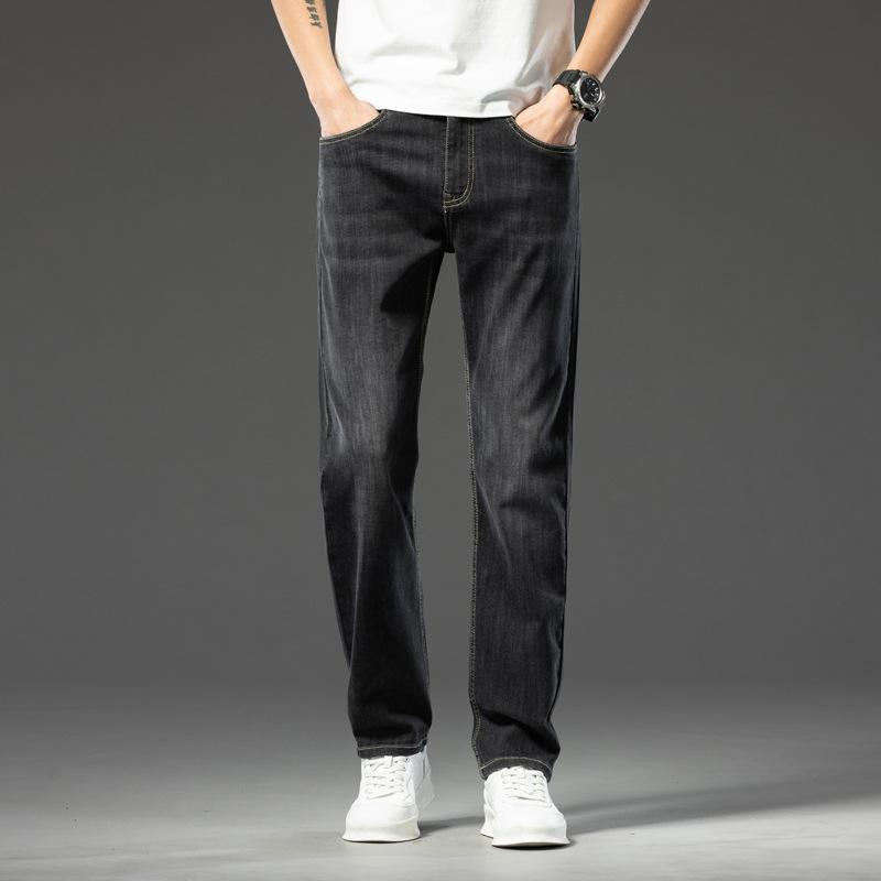 Trendy cotton casual straight leg jeans for men, 2026 new summer style, fashionable and versatile, loose fit, light color.