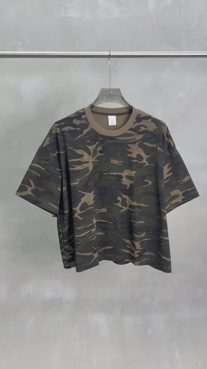 Retro camouflage printed T-shirt made of 100% pure cotton, featuring a military style with a soft and comfortable touch for the skin